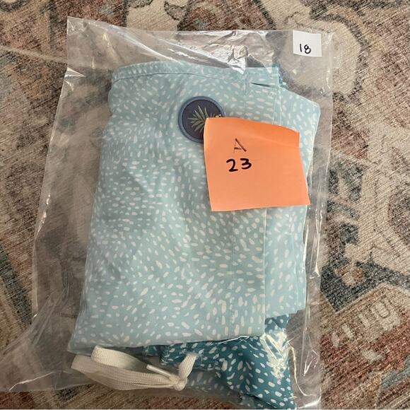 Chubbies The Whale Shark Classic Swim Trunks 5.5” XXL - Picture 11 of 11